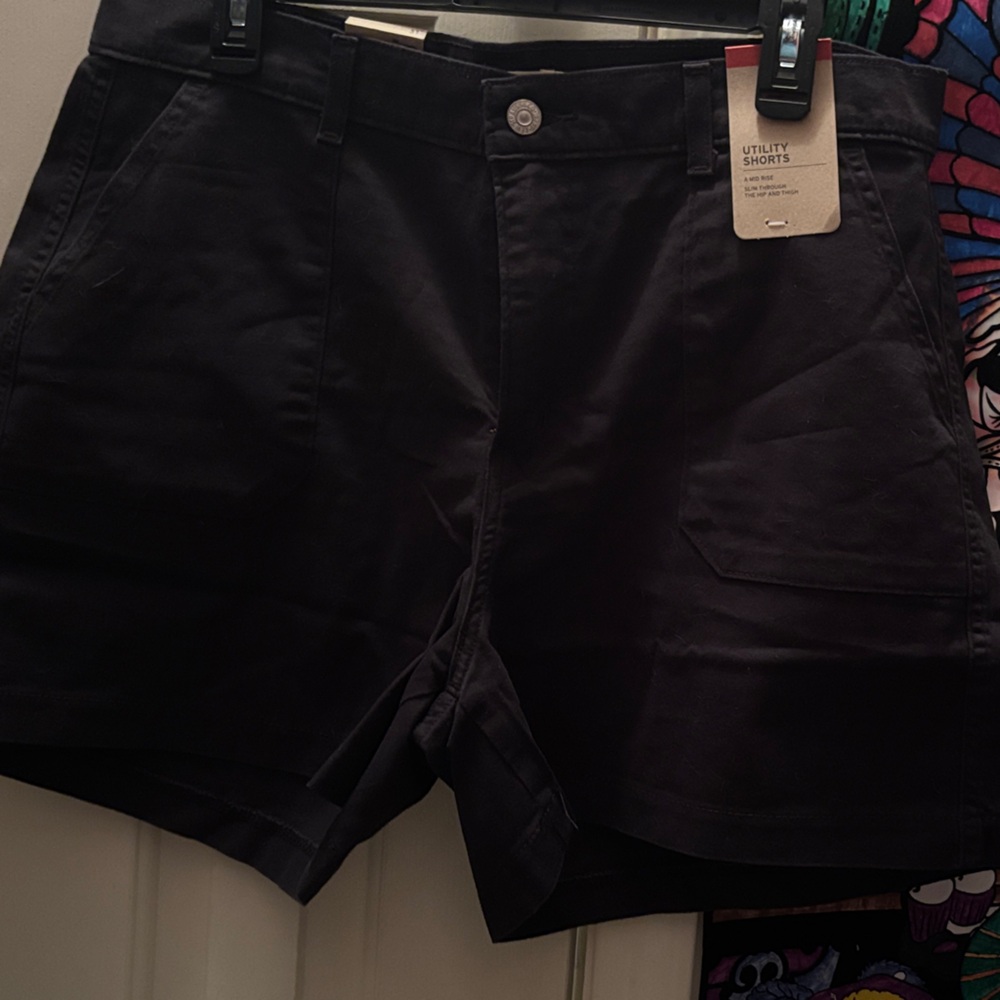 Levi's Black Women's Utility Shorts